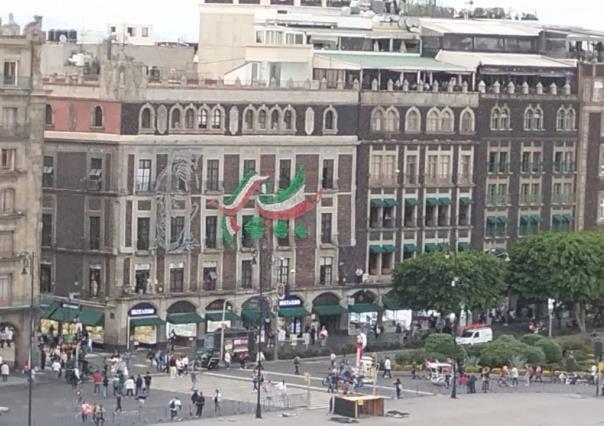 Fiestas patrias en la Ciudad de México: Zócalo se llena de luz