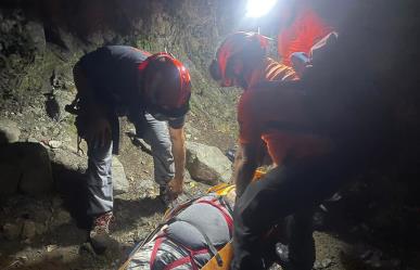 Rescatan a niño tras caer a pozo en área de cascadas del Cerro de la Silla