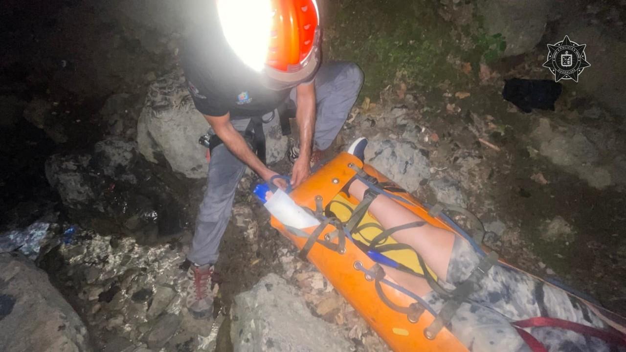 Rescatan a niño tras caer a pozo en área de cascadas del Cerro de la Silla
