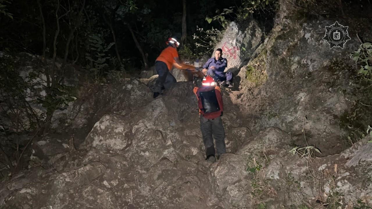 Rescatan a niño tras caer a pozo en área de cascadas del Cerro de la Silla