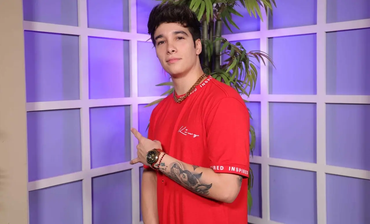 VIDEO: Alex Sotelo retoma su carrera musical con Nadie Más