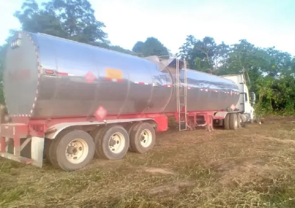 Aseguran toma clandestina y tractocamiones con combustible robado en Tabasco