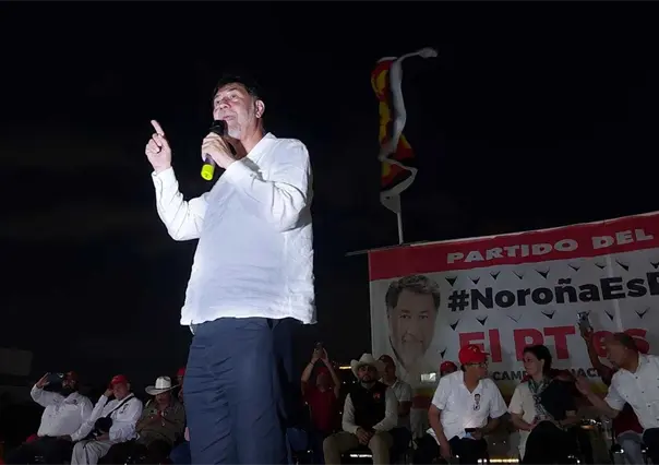 Encabeza Noroña Asamblea Popular en Macroplaza de Monterrey