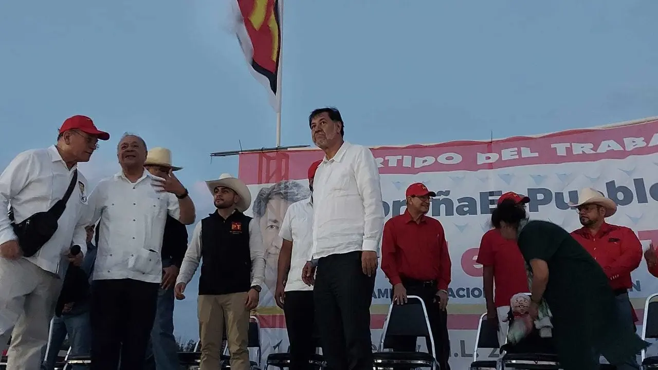 Encabeza Noroña Asamblea Popular en Macroplaza de Monterrey