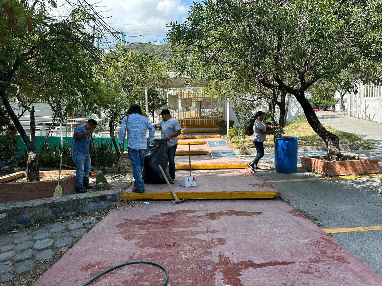 Sello Nuevo León: Realizan gran jornada de limpieza en escuelas