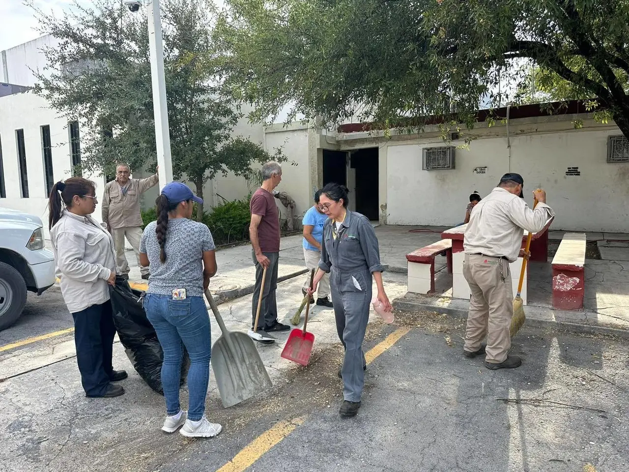 Sello Nuevo León: Realizan gran jornada de limpieza en escuelas