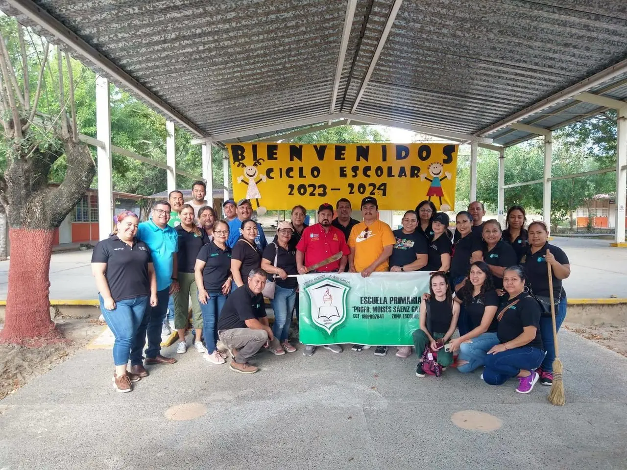 Sello Nuevo León: Realizan gran jornada de limpieza en escuelas