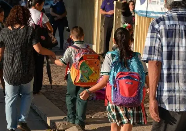 Regresarán a clases un millón 74 mil 307 alumnos en Nuevo León