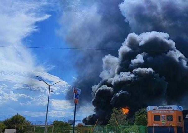 VIDEO: Se incendian contenedores de diésel  y gasolina en Cadereyta