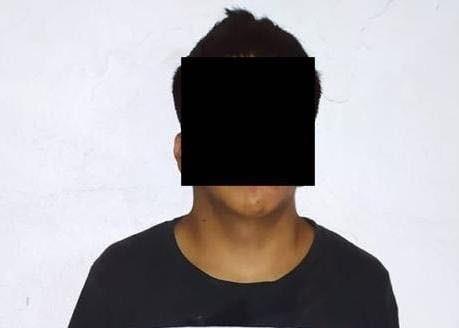Vecinos de la zona reportaron la riña en la calle principal de la colonia Genaro Vázquez, donde el hombre fue detenido. Foto: Facebook Gerardo Palacios Pámanes.
