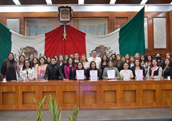 Rinde protesta Organización de Mujeres Abogadas y Mediadoras del Edoméx