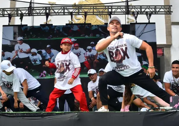 ¡Clase masiva de box! Asisten más de 3 mil niños y jóvenes en Ecatepec