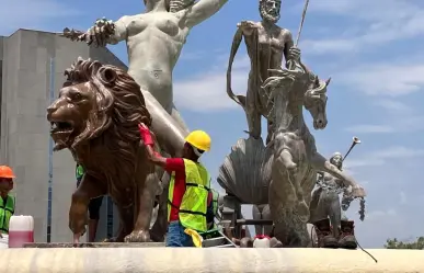 Embellecen fuente de Neptuno en Macroplaza