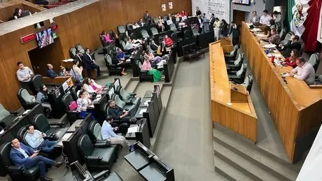 Diputación Permanente insta a cumplir suspensión por controversias fiscales