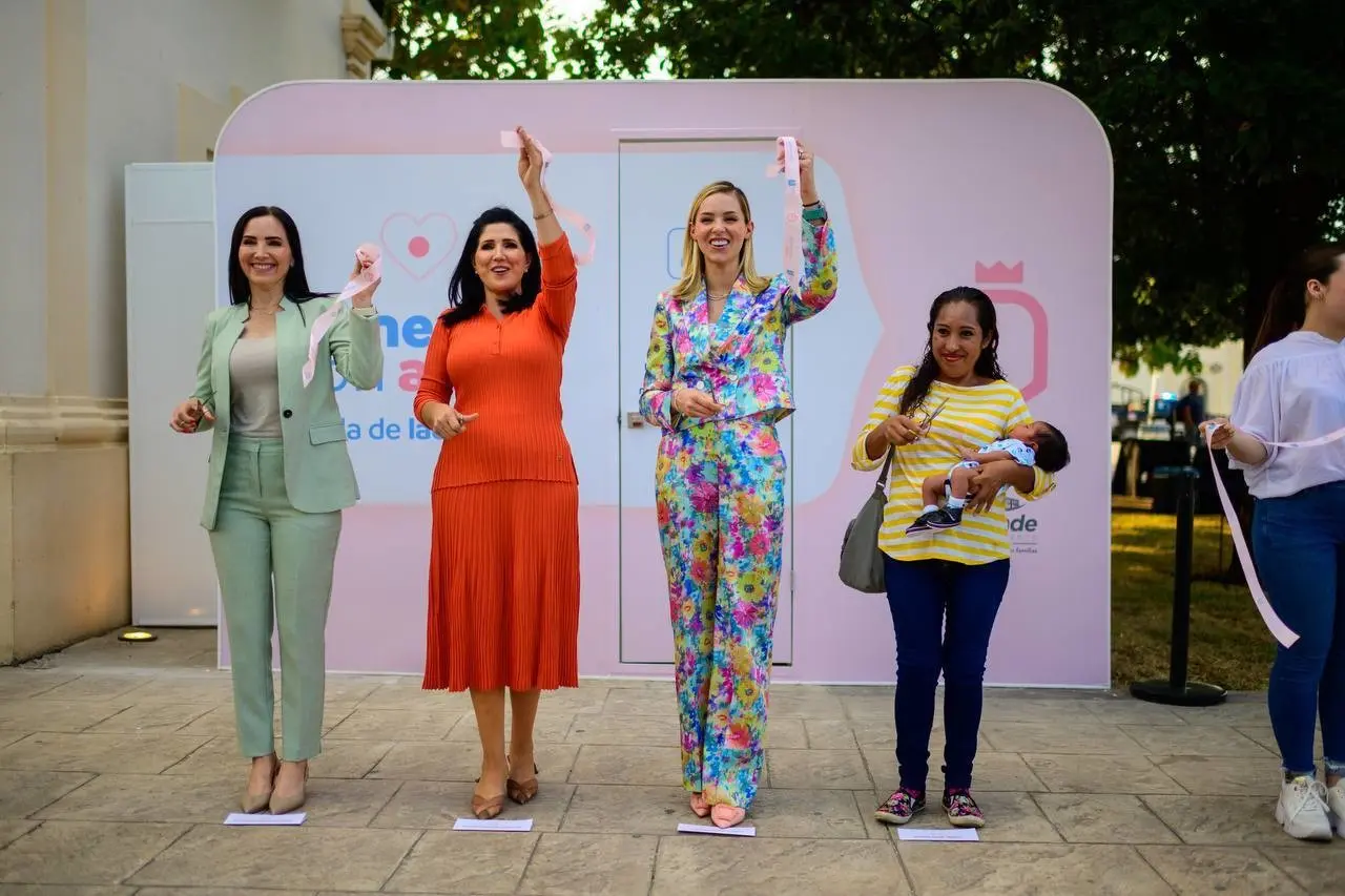 Mariana Rodríguez Cantú, titular de AMAR a Nuevo León encabezó hoy la apertura de un lactario en la plaza principal de Allende. Foto: DIF Nuevo León