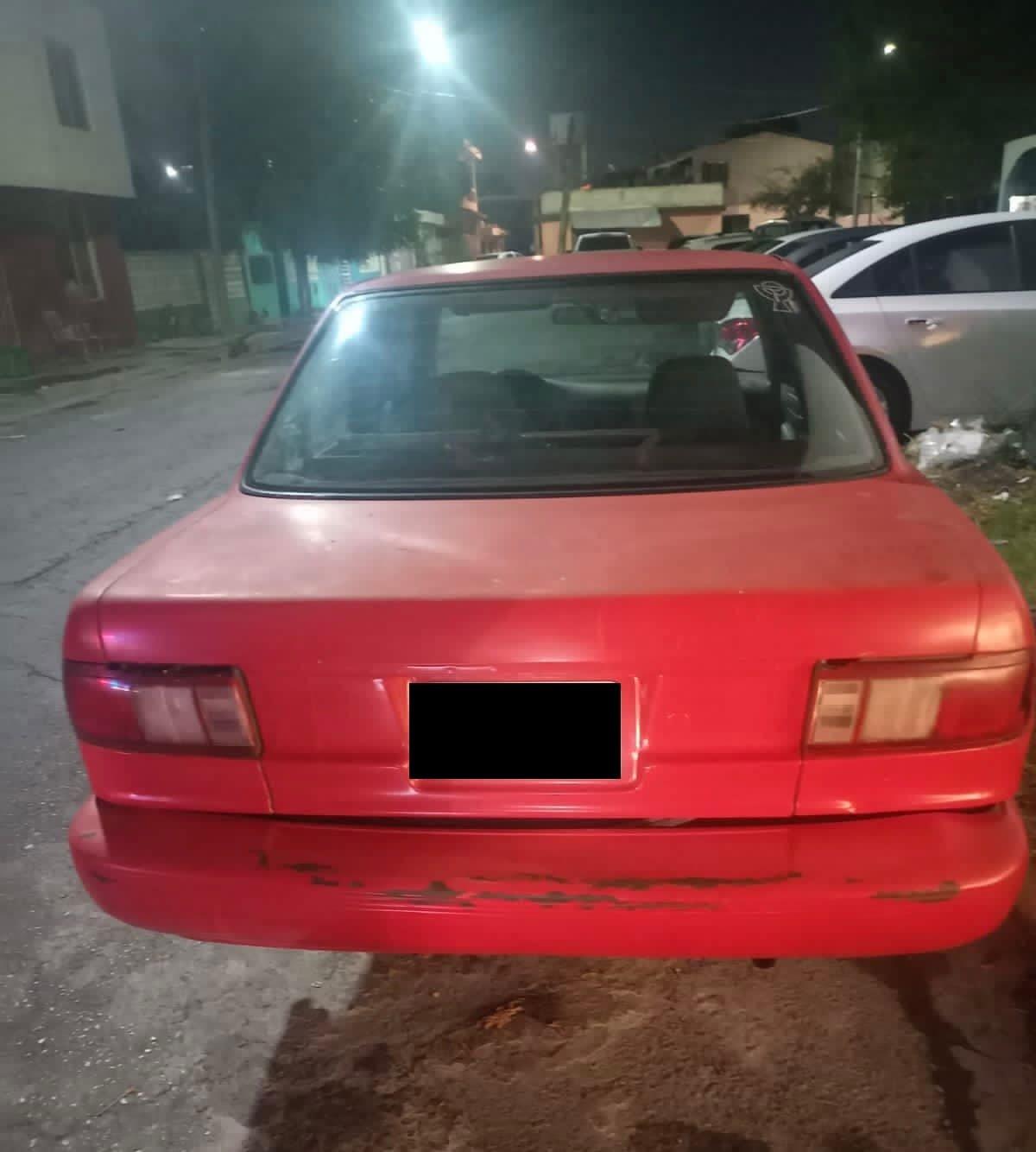 Detienen a 2 hombres tras desmantelar auto robado en Guadalupe
