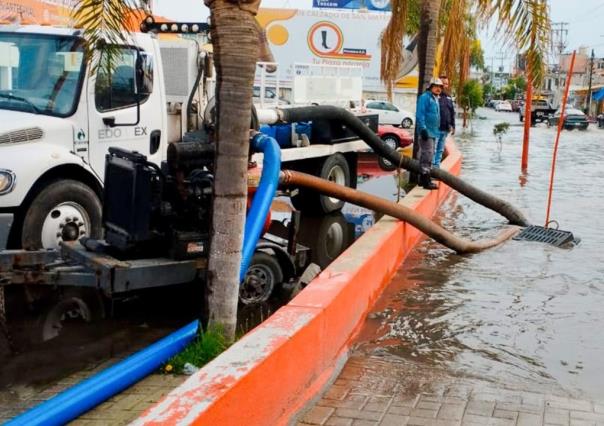 Bombea Grupo Tláloc el agua para liberar vialidades en el Valle de Toluca