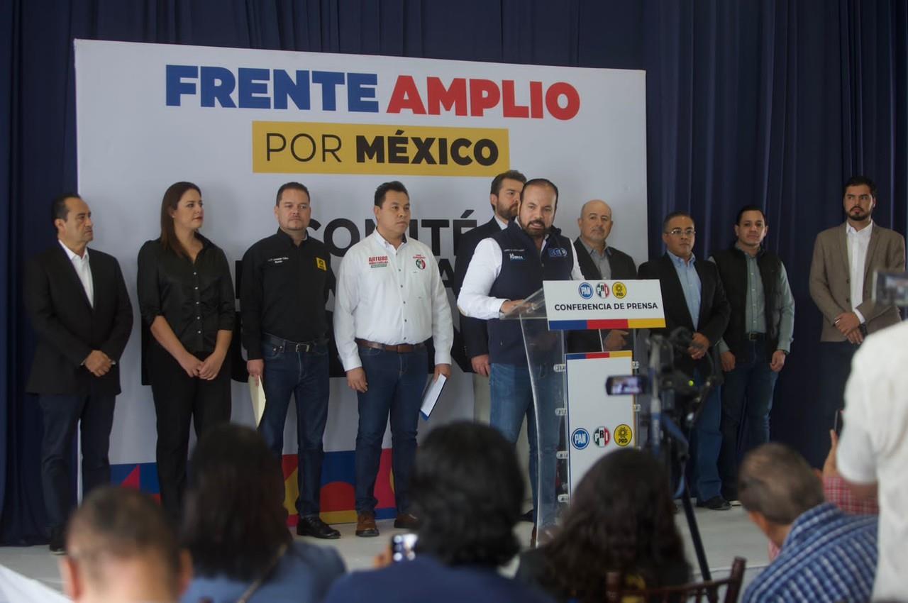 El dirigente estatal del PAN, Mario Salazar, resaltó la solidez del proceso que se realizó al interior del Frente Amplio por México, por lo que se envía un mensaje serio de esperanza y de querer salvar al país. Foto: Cortesía.