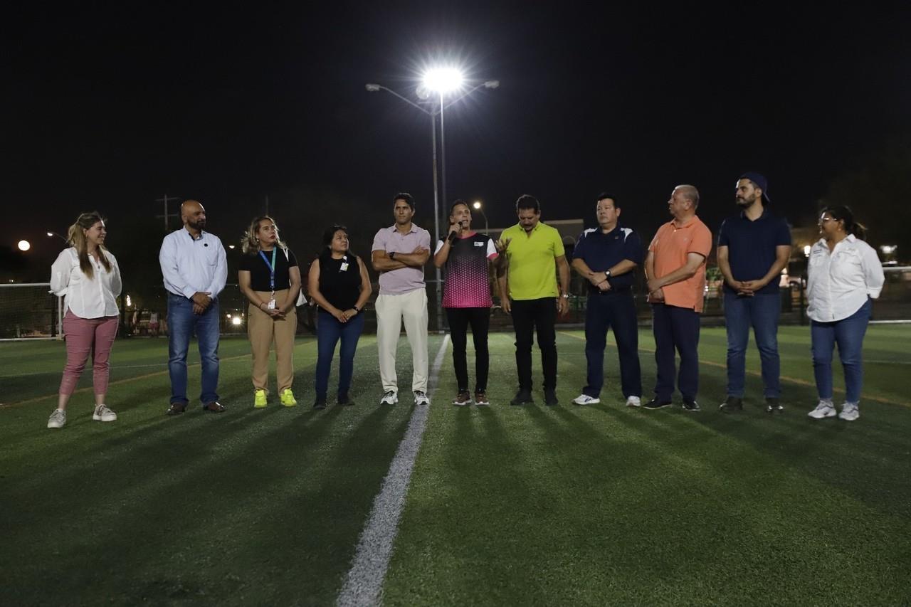 El evento se llevó a cabo simultáneamente en 10 sedes diferentes y contó con la presencia especial del ex jugador profesional del Club de Rayados, Aldo De Nigris. Foto: Cortesía.