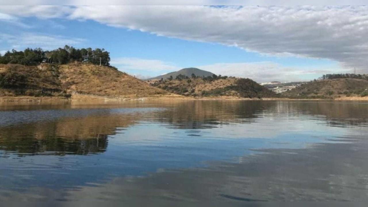 La presa Madín recibe descargas ilegales de drenaje de 19 inmobiliarias que, según el alcalde de Atizapán, Pedro Rodríguez ya han sido sancionadas. Foto: Cortesía.