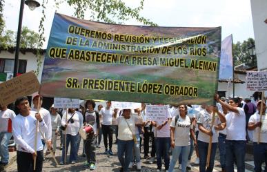 VIDEO: Exigen con marcha a Conagua rescatar lago en Valle de Bravo