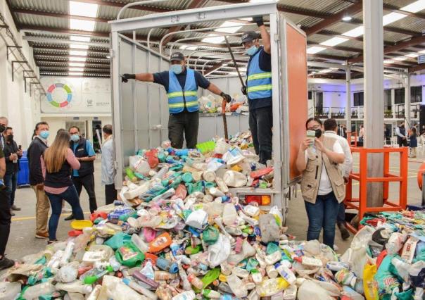 Ayudan al medio ambiente, reciclan 2 mil 600 de plástico en Ecatepec