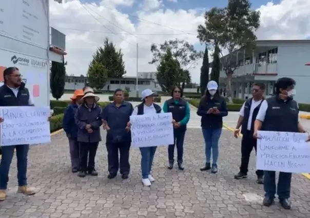 Docentes de Conalep en Toluca se manifiestan pidiendo destitución del director