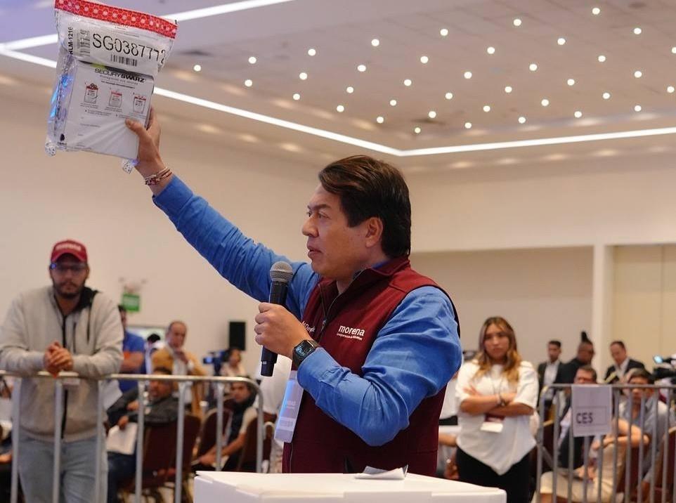 Morena reporta un avance del 70% en el conteo de paquetes de la encuesta para definir a los líderes de los Comités de Defensa de la Cuarta Transformación. Foto: @mario_delgado