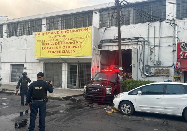 Explota máquina en fábrica de telas y moviliza a servicios de emergencia en GAM