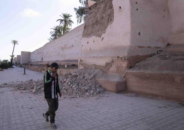 Suman más de mil muertos por terremoto en Marruecos