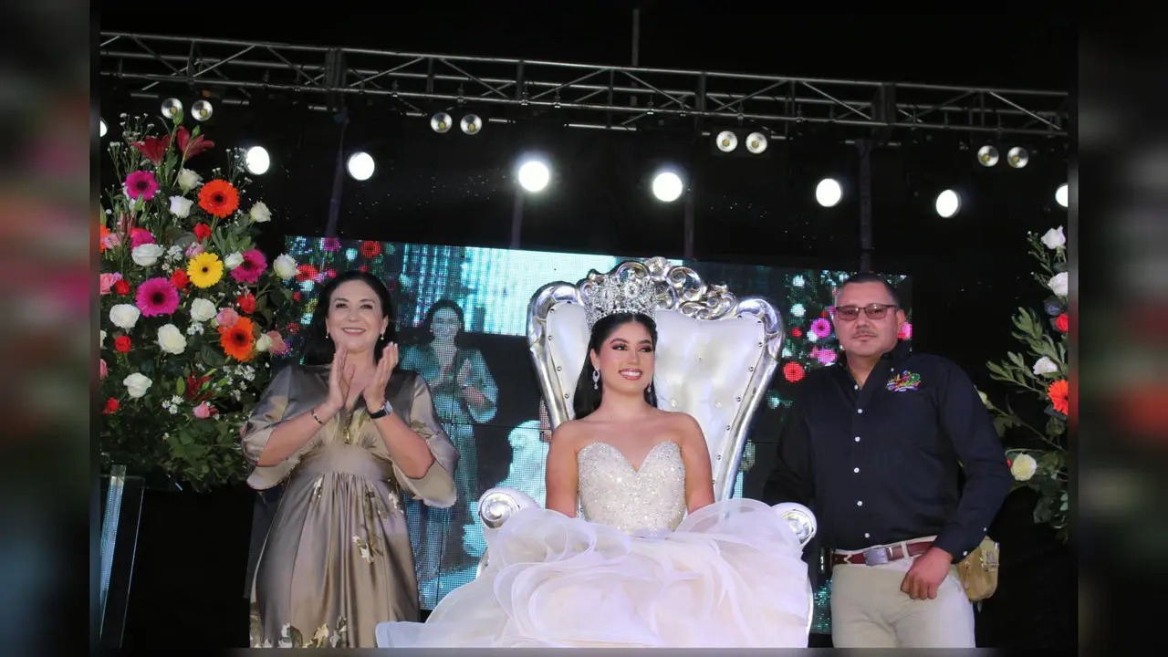 Inauguran la Feria de la Manzana 2023, en Canatlán