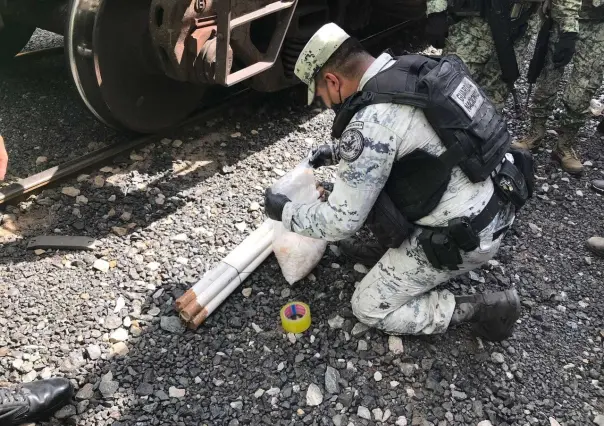 Aseguran tubos de PVC con droga sintética cristal en vagón del tren en Sonora