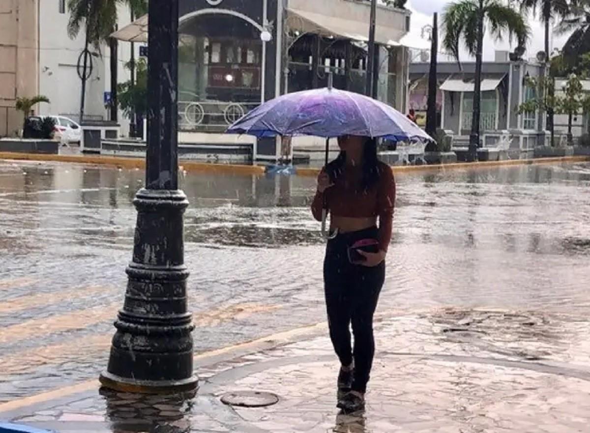 Se pronostican lluvias muy fuertes (de 50 a 75 milímetros [mm]) en Campeche, Chiapas, Tabasco y Veracruz. Foto: XEU