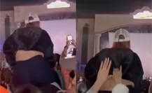 VIDEO: Joven es tirada al piso en festival Arre HSBC... ¡no dejaba ver! VIDEO: Joven es tirada al piso en festival Arre HSBC... ¡no dejaba ver!