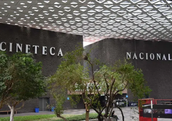 Prohíben entrada a baños de mujeres de la Cineteca a una chica trans