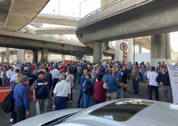 Bloqueo en Periférico: Trabajadores de Ruta 100 exigen pagos de liquidaciones