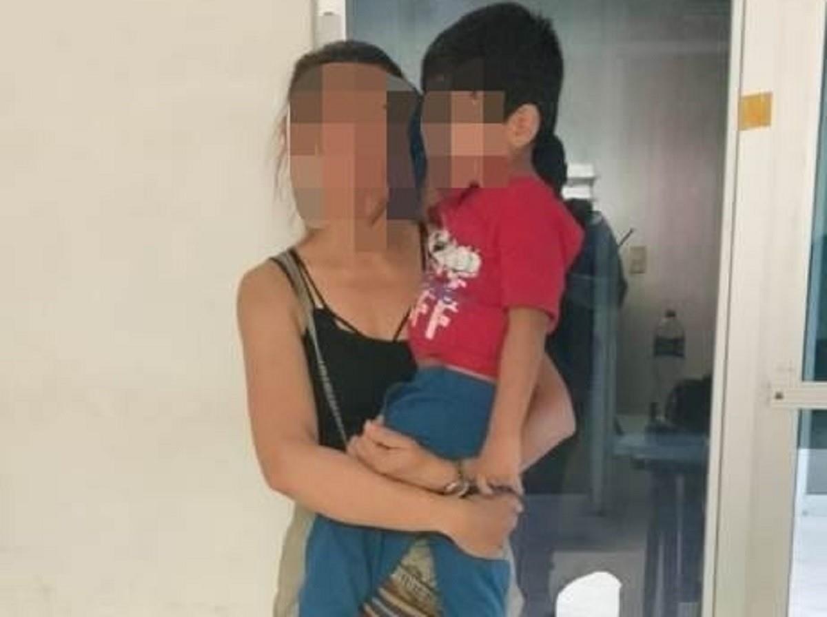 La venezolana Yoselín Rosario Coronado Piña, recuperó a su hijo de 3 años quien salió de casa en momentos en que ella se encontraba bañándose. Foto: Policía de Monterrey