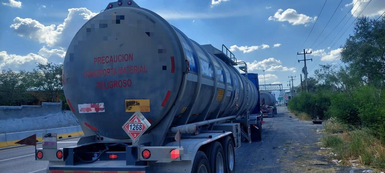 Aseguran 97 mil litros de hidrocarburo y detienen a dos personas en Montemorelos