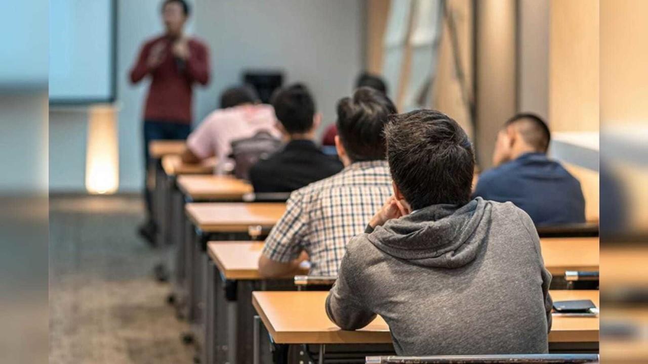 Buscan preparar en Durango a los jóvenes ante la inminente llegada de empresas asiáticas al estado. Foto: Razón Pública.