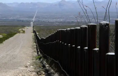 Policía de Arizona pide ayuda contra llegada de migrantes