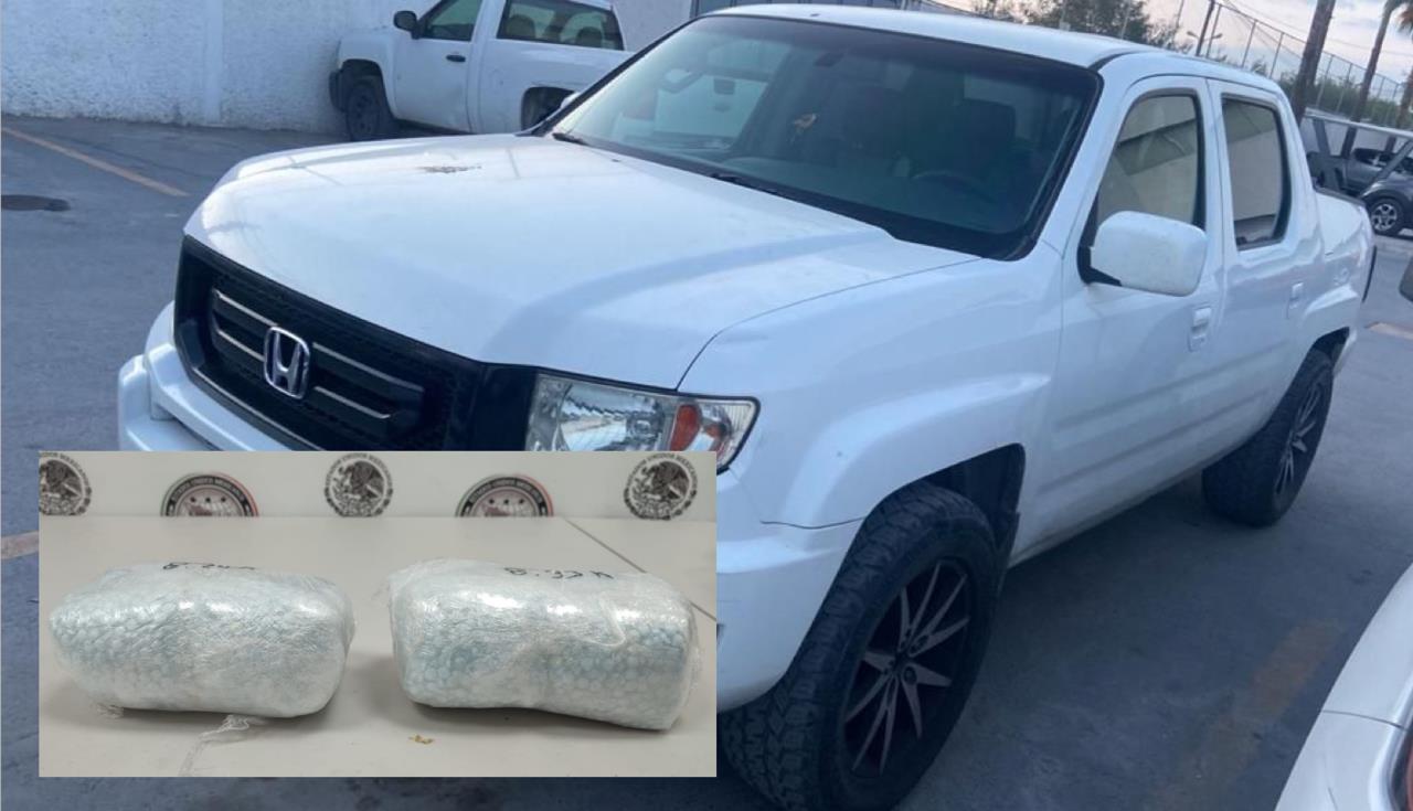 Edgar V, fue arrestado mientras transportaba aproximadamente un kilo y 660 gramos de pastillas a base de fentanilo, las cuales estaban distribuidas en dos paquetes. Foto: Especial/ POSTAMX