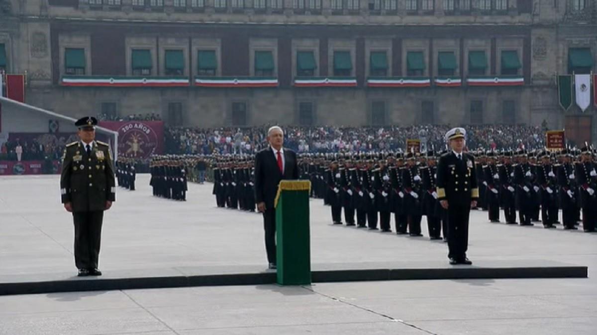 EN VIVO: Encabeza AMLO desfile del 213 aniversario de la Independencia de México