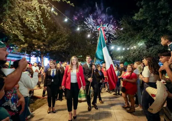 Fuegos pirotécnicos y música en el 213 aniversario del Grito en Pesquería