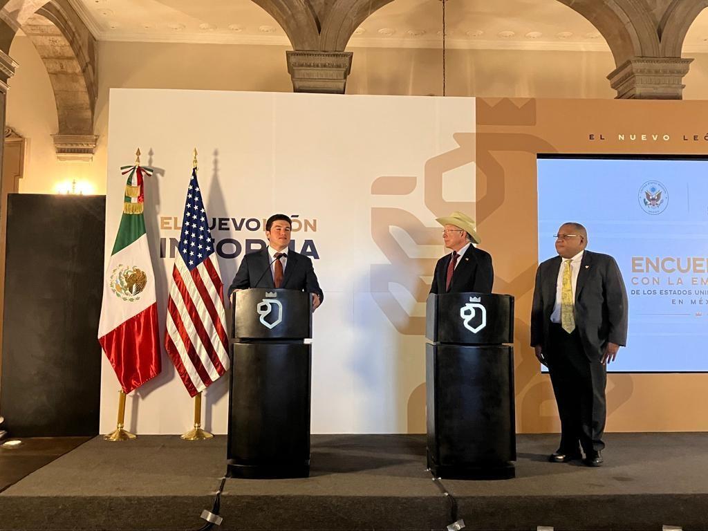 Cónsul de Estados Unidos avala proyectos de Samuel durante reunión en Palacio