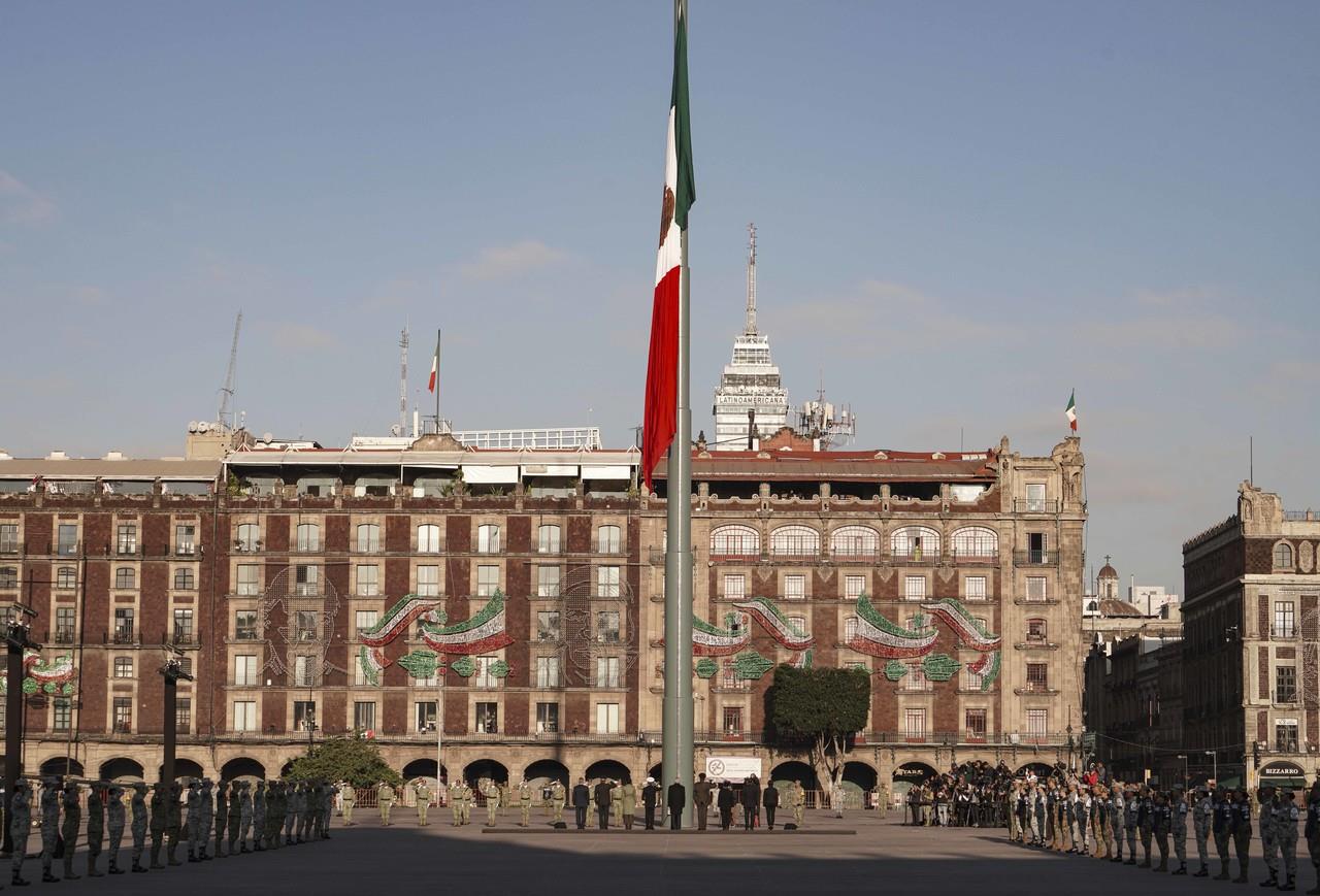 Encabeza presidente López Obrador ceremonia para recordar a víctimas de sismos