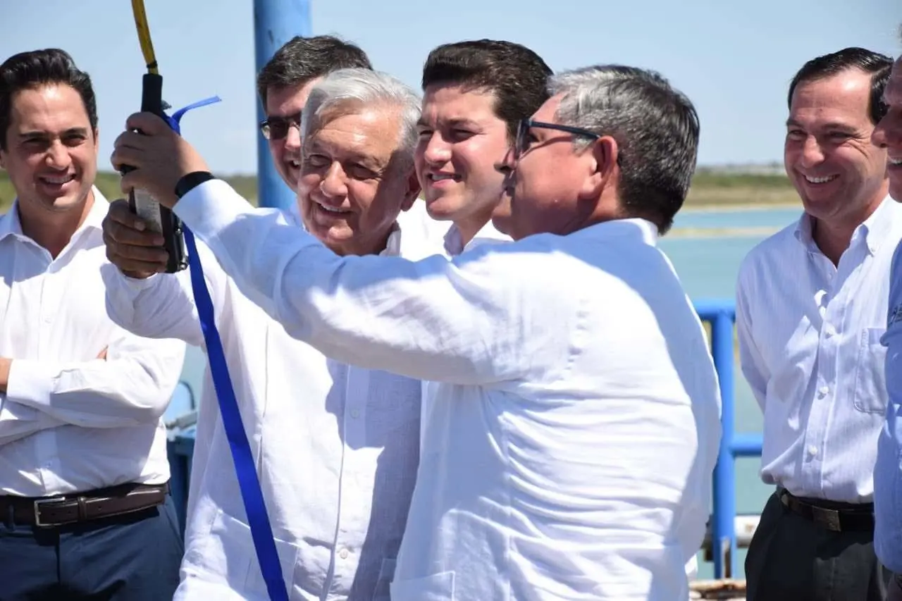 En Nuevo León, presidente AMLO pone en marcha primera etapa del acueducto El Cuchillo II. Foto.  @GobiernoMX