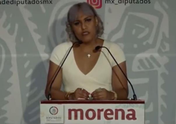 Después de trifulca diputada María Clemente se asume como perra del presidente