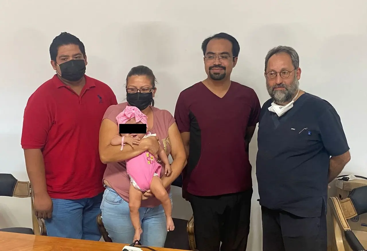 Operan con éxito a bebita por craneosinostosis en Saltillo
