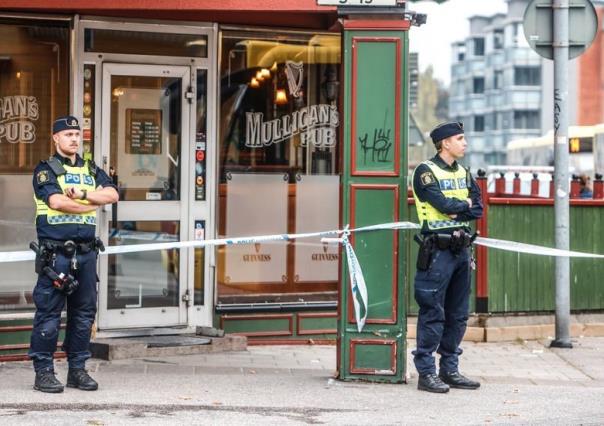 Tiroteo deja dos muertos y dos heridos en bar de Estocolmo, Suecia