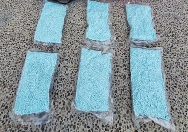 Aseguran maleta con 3 mil pastillas de aparente fentanilo en Torreón, Coahuila